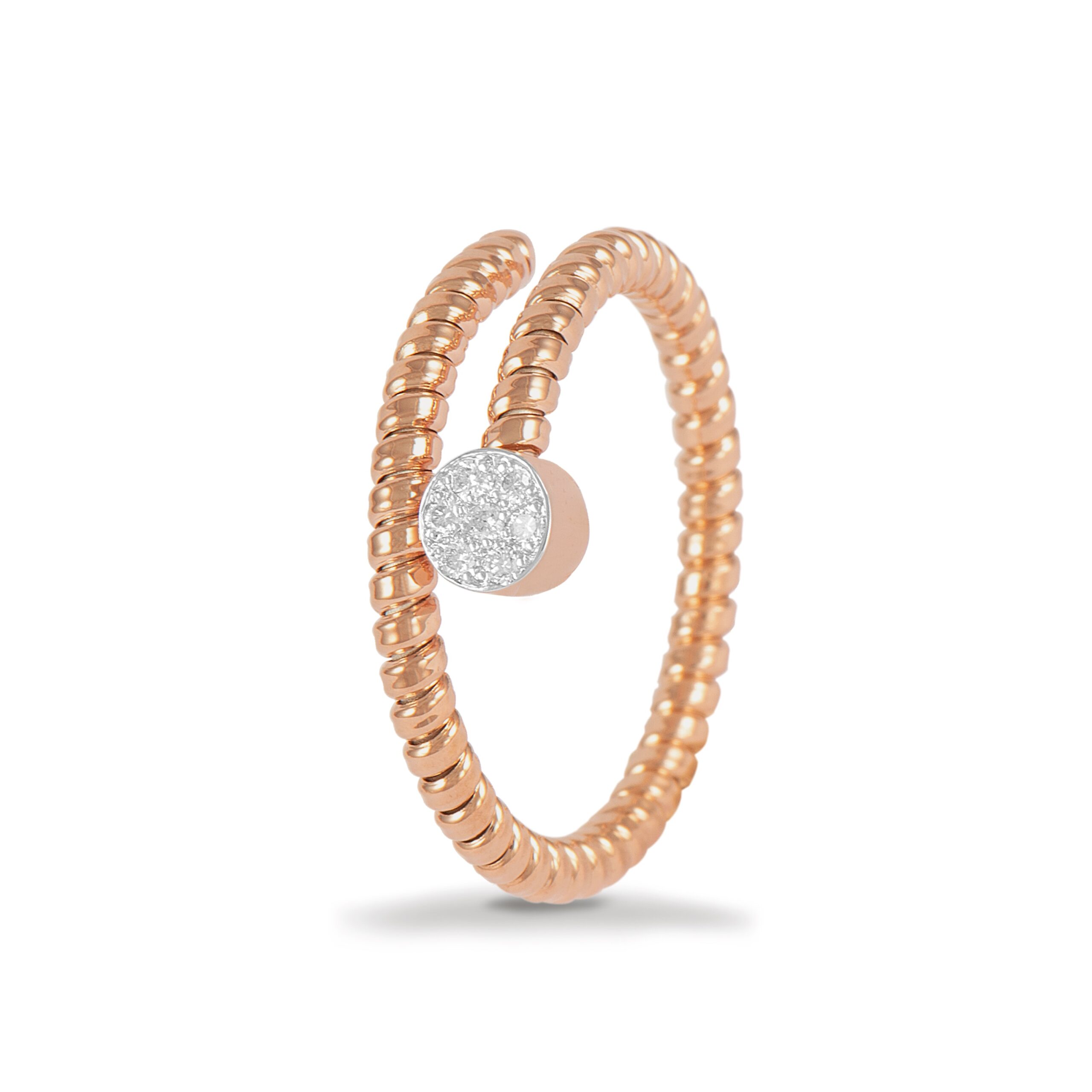 Anillo de oro rosa con diamantes blancos